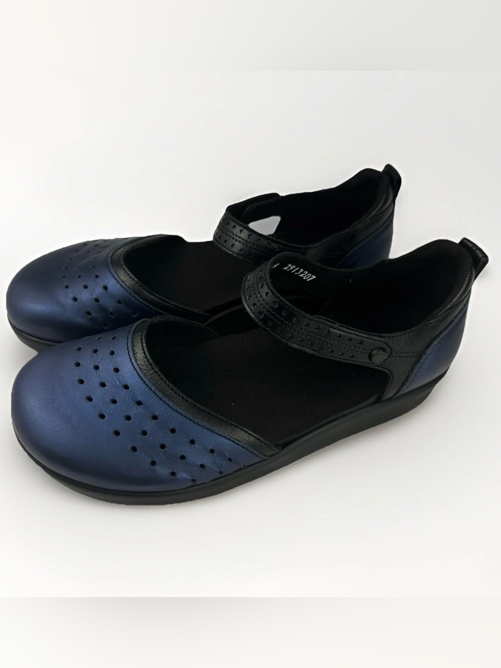SAS Eden Metallic Blue Mary Jane Comfort Flats Women’s Size 10 Made in USA